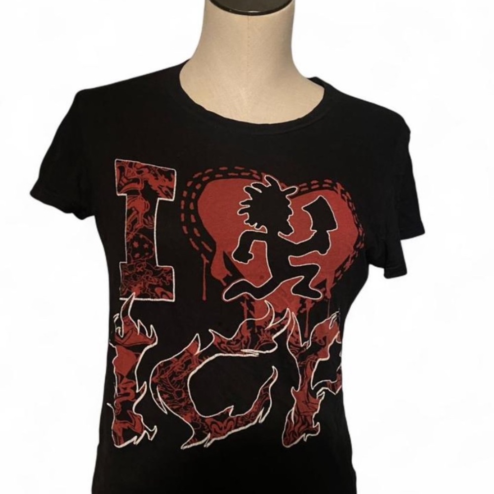 SOLD ON DEPOP Vintage Bay Island I ❤️ icp top